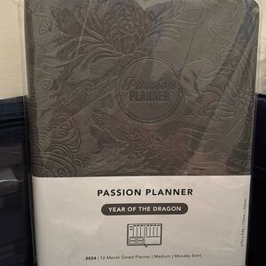Passion Planner 2024 Weekly Medium Planner